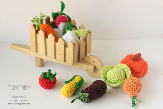 Little crochet vegetables, handmade play food