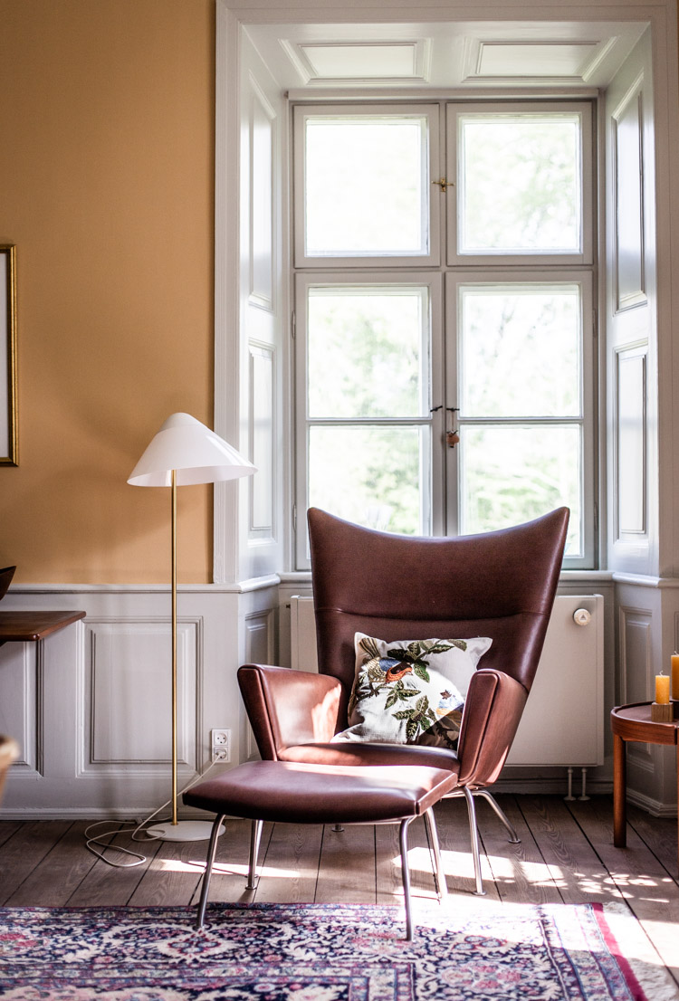 A Peek Behind the Facade of 'Hyggelig' Hellerup Manor, Denmark