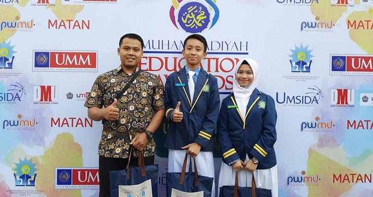 Ukir Prestasi Tingkat Nasional, MBS Trenggalek Juara I Olimpiade ISMU ENGLISH pada ME Awards 2019 