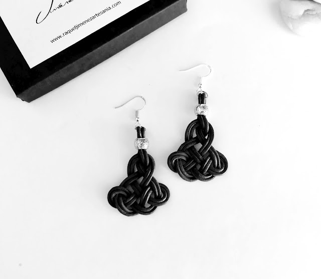 PENDIENTES DE CUERO