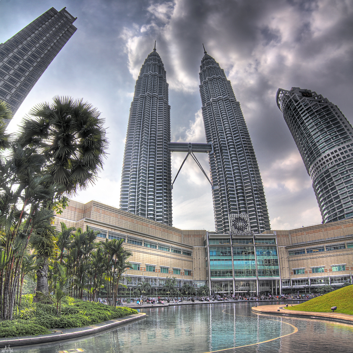 BEST STRUCTURES  Petronas Towers Kuala Lumpur, Malaysia