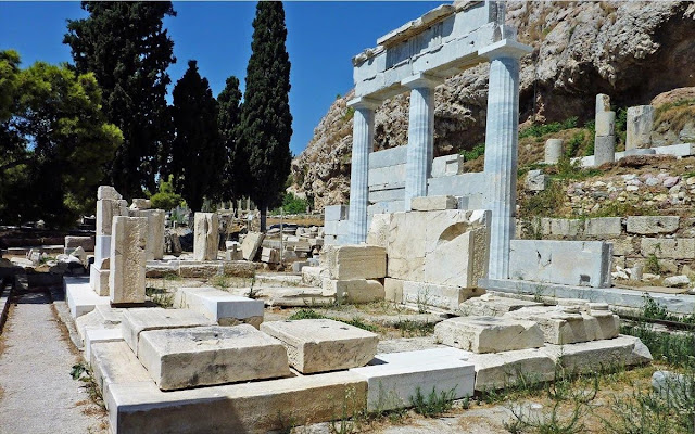 Βασίλης Λαμπρινουδάκης: Το θέατρο ήταν φάρμακο για τους αρχαίους