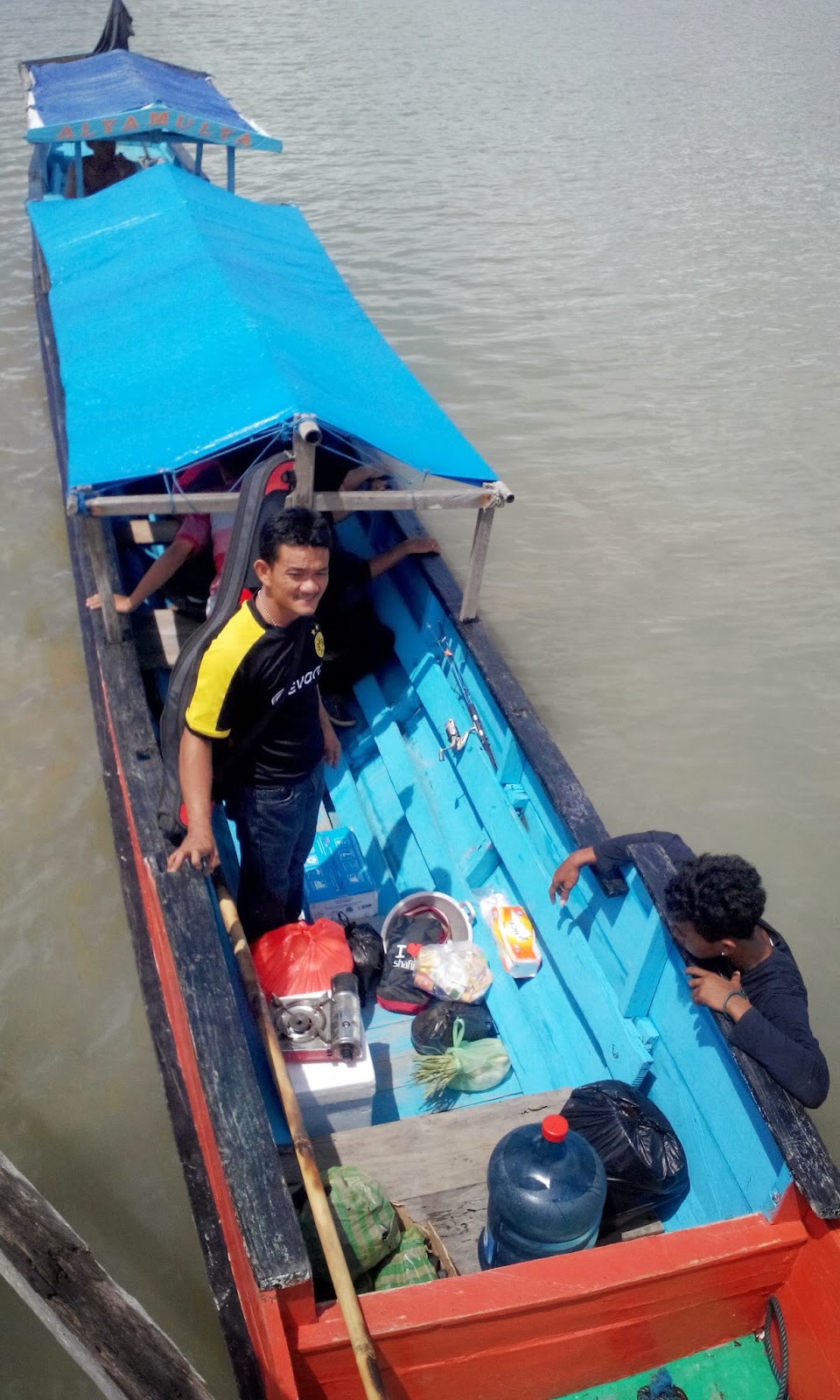 kapal menuju pulau senja kapal menuju pulau senja