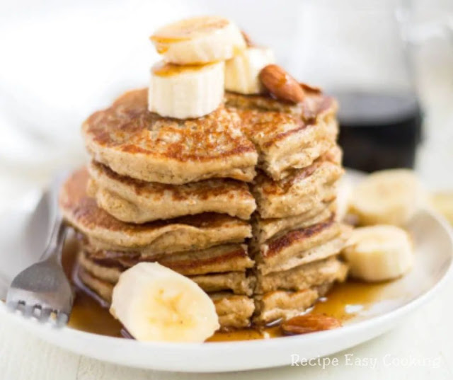 Banana Oatmeal Pancakes