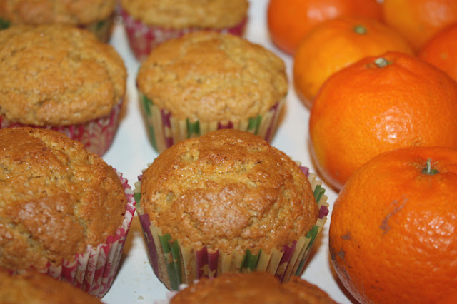  magdalenas de mandarina y almendra....y conjunto para Ana 