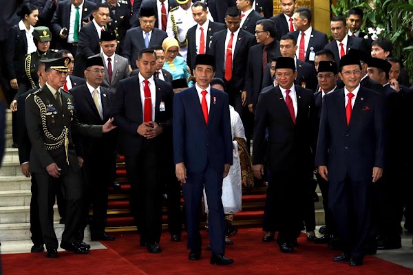 Jokowi Mulai Disikat PDIP, “Elu Meras Itu Namanya, Bukan Gotong Royong!”