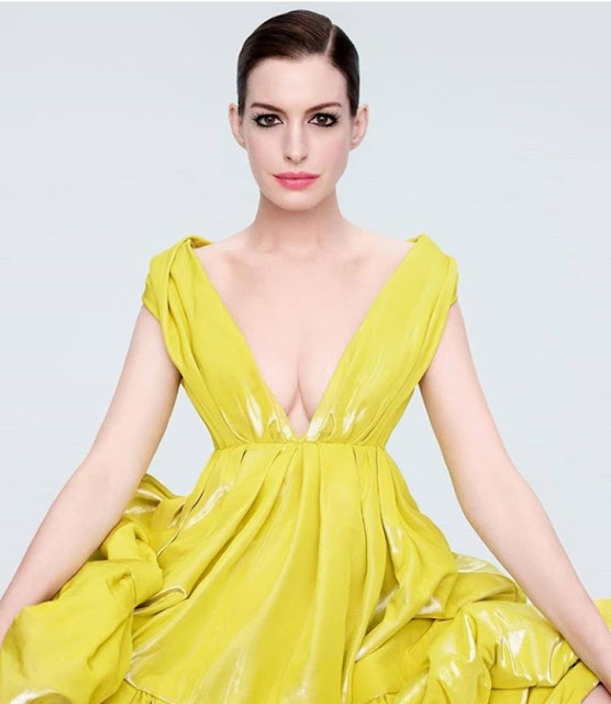Hollywood Actress Anne Hathaway  Photos