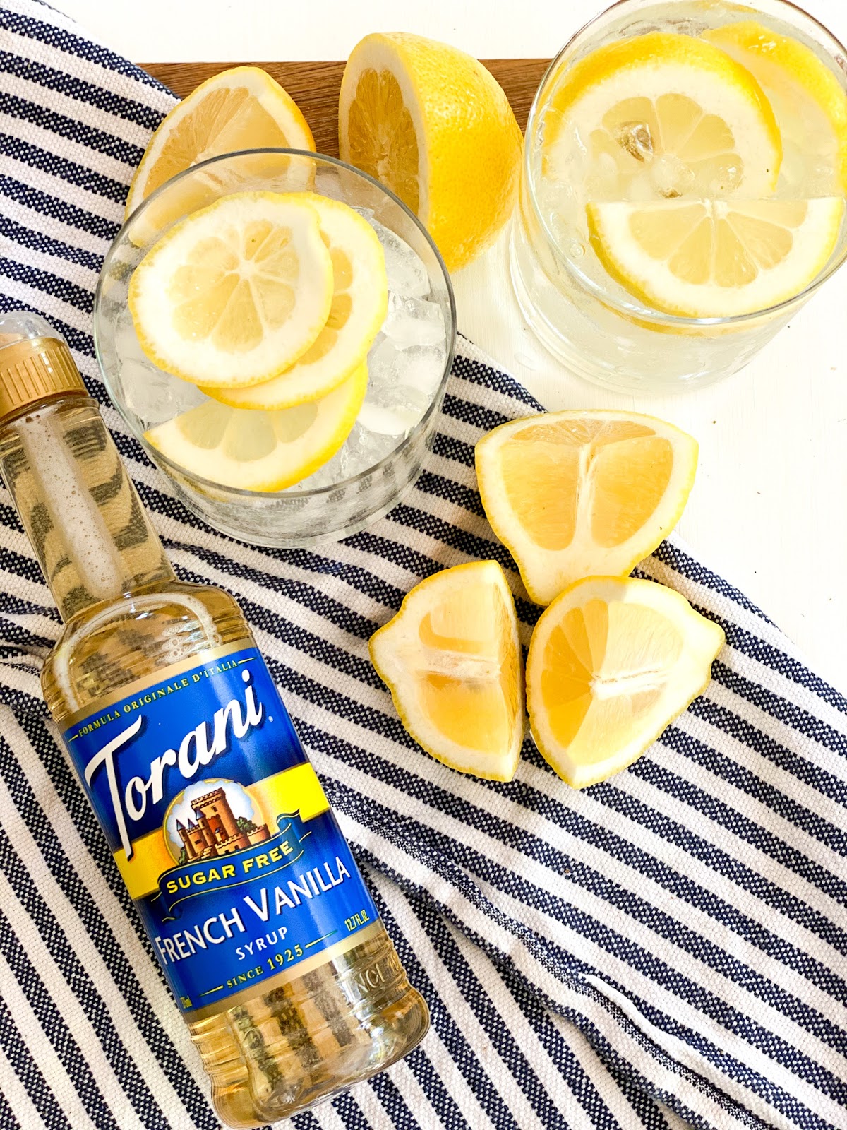 "Lemonade" Spritzer Pitcher Keto Friendly, Low Carb Cocktail Olive