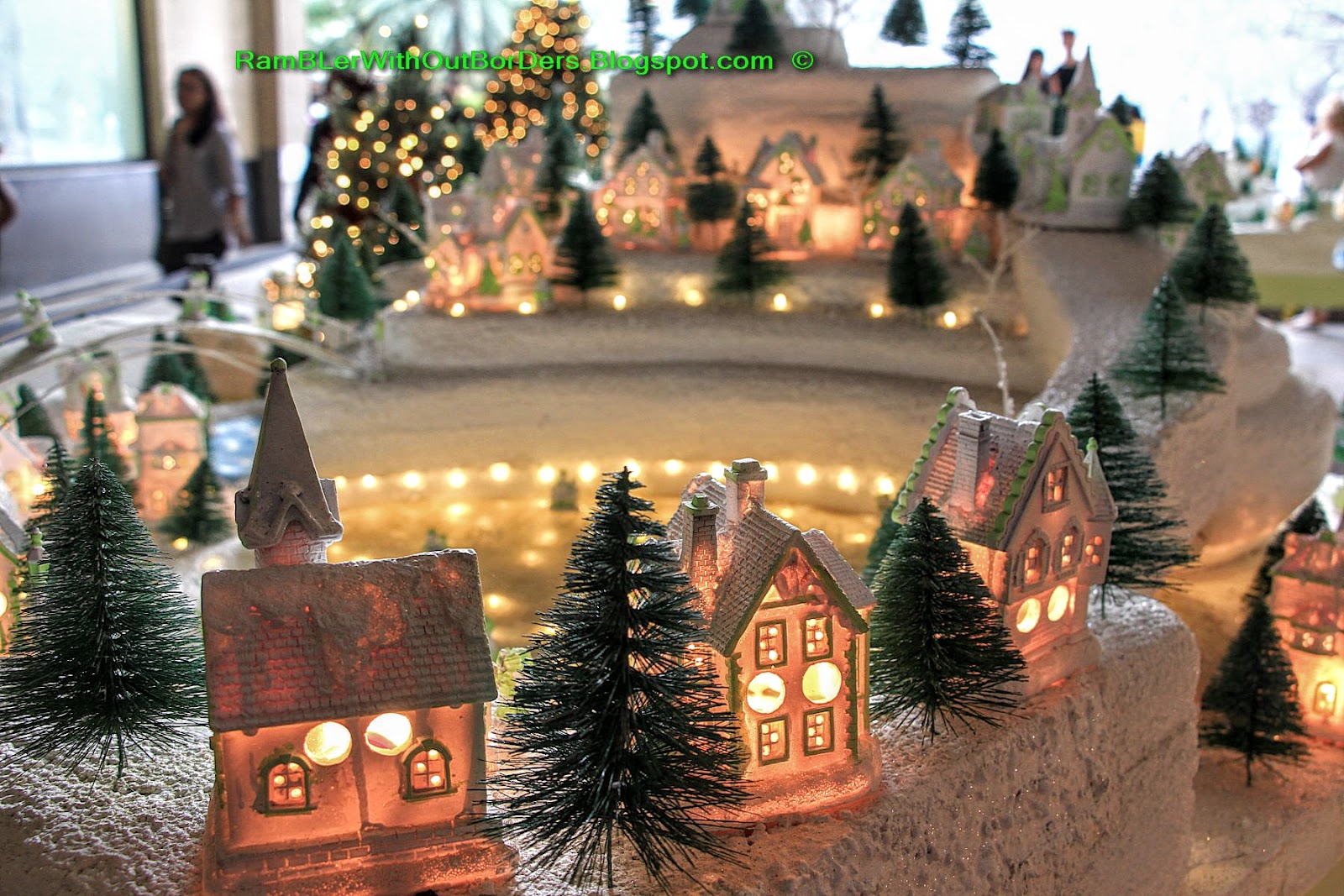 RamBLer WithOut BorDers * }: Greenbelt Chapel and Shopping Mall in Manila