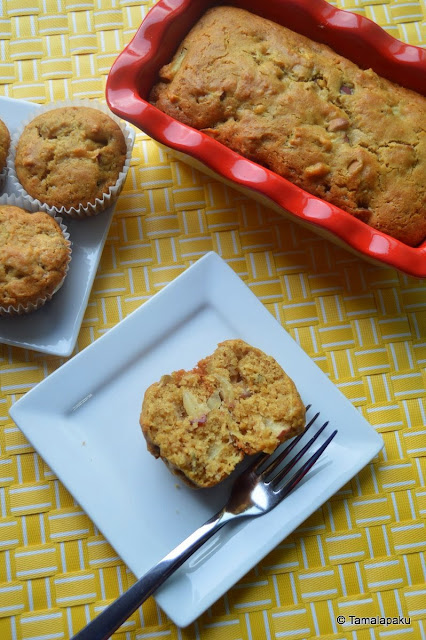 Eggless Apple Cinnamon Cake