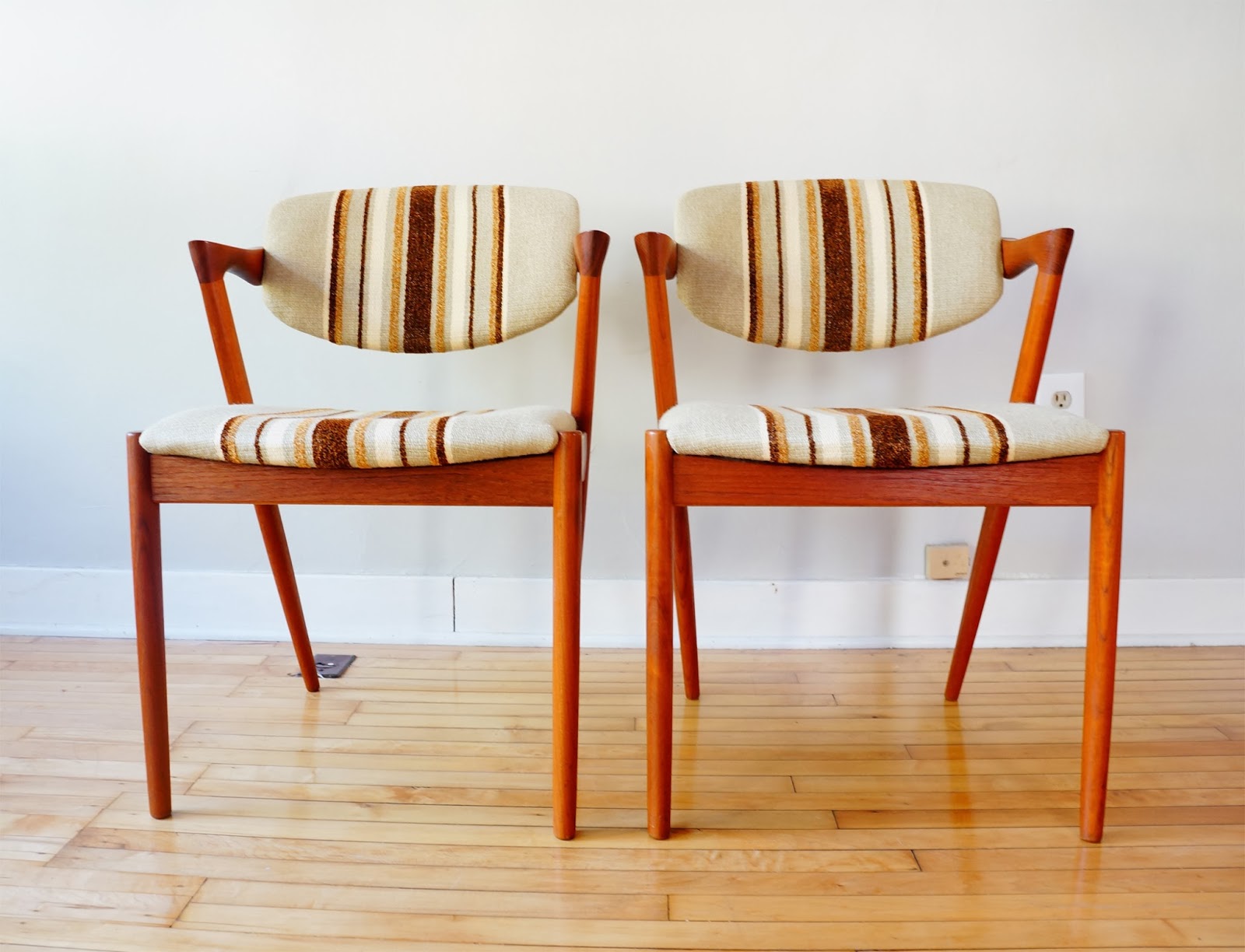 str8mcm Kai Kristiansen Model 42 Chairs