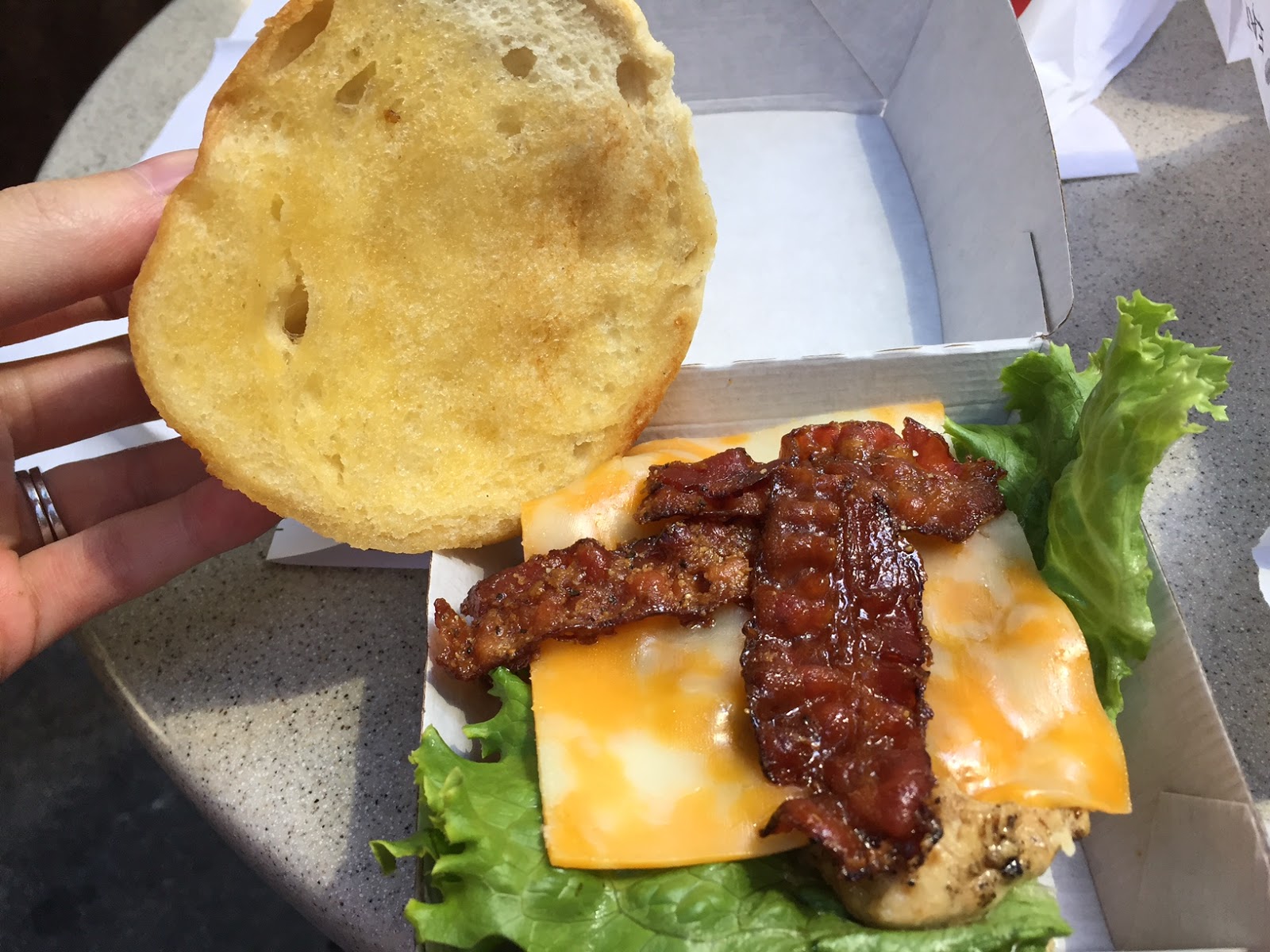 Smokehouse BBQ Bacon Sandwich From ChickFilA / チックフィレイのスモークハウスBBQベーコン