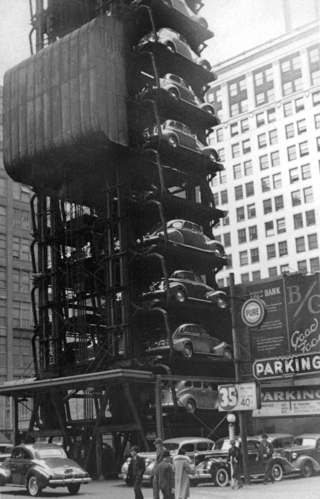 Space Saving Amazing Vintage Photographs of Vertical Parking Lots From