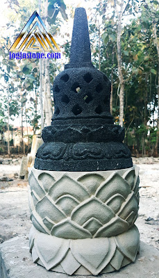 Lampu / Lampion stupa candi borobudur dibuat dari dua batu alam yang berbeda Batu candi dan batu putih.