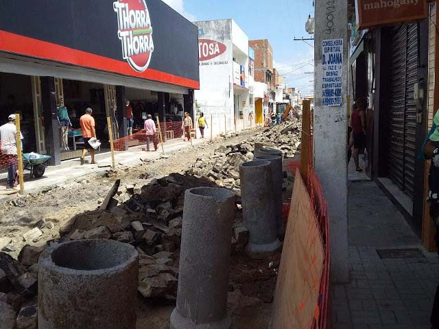 Obras de ampliação do Calçadão de Jacobina estão em ritmo acelerado