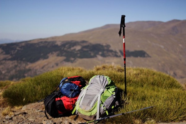 Alat alat pendakian gunung