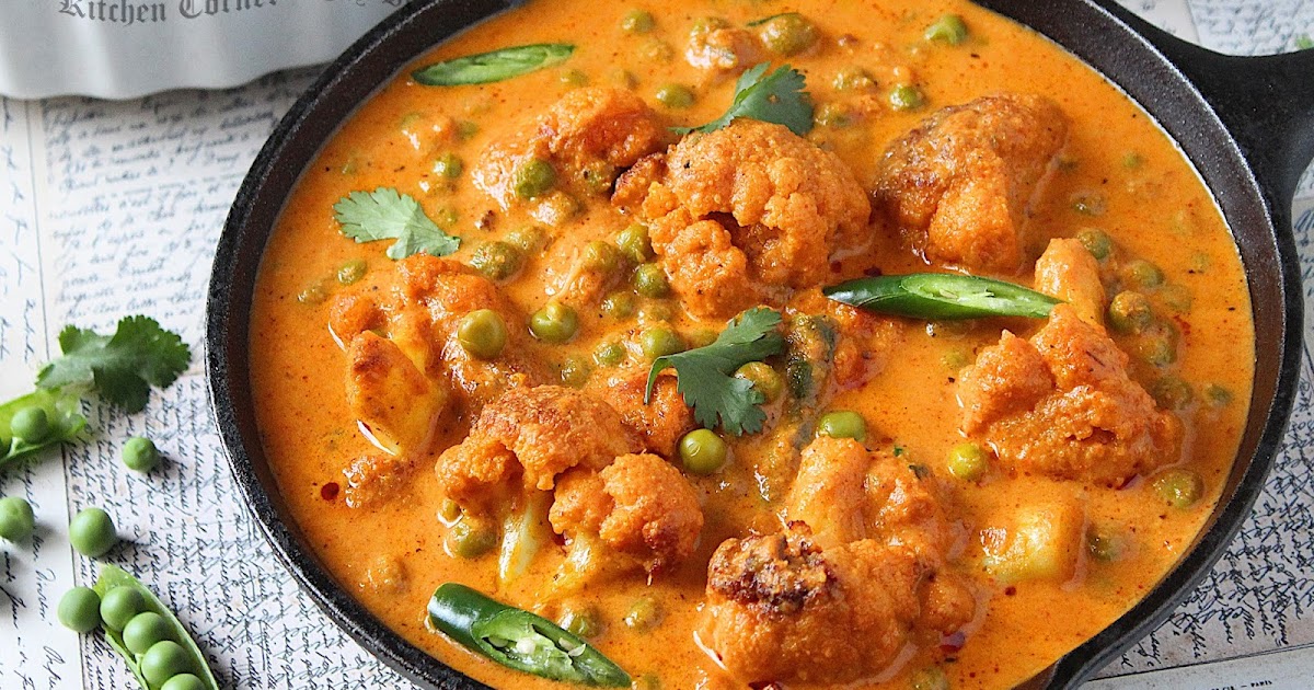 Creamy Cauliflower and Peas Curry Gobi Matar Masala