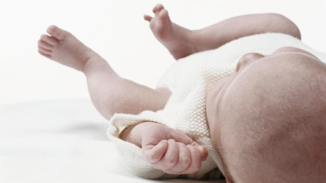 Cukup Satu Menit Deteksi Katarak Pada Bayi, Agar Tidak Seperti yang Dialami Anak Asri Welas Cukup Satu Menit Deteksi Katarak Pada Bayi, Agar Tidak Seperti yang Dialami Anak Asri Welas