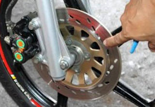 Tutorial Paling baik Memelihara Rem Cakram Sepeda Motor Supaya Tahan lama Tutorial Paling baik Memelihara Rem Cakram Sepeda Motor Supaya Tahan lama