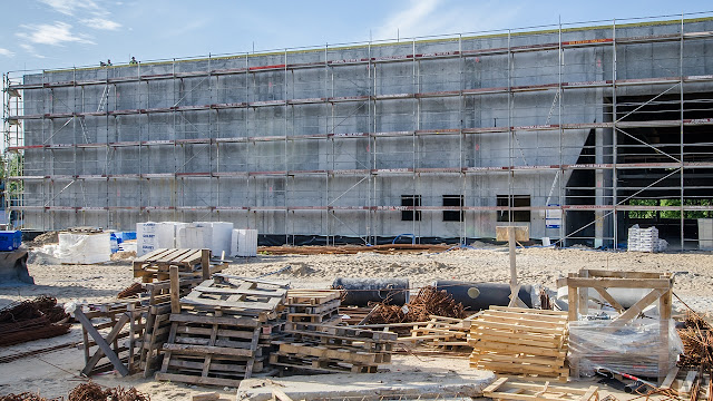 Budowa lodowiska w Bydgoszczy Budowa lodowiska obok hali Łuczniczka