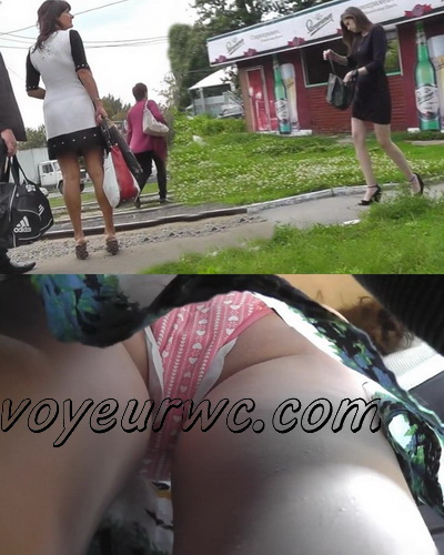 Young and sexy girls - Upskirt video features a sexy girls on a bus. Cute upskirts of subway girls. (100Upskirt 4665-4712)