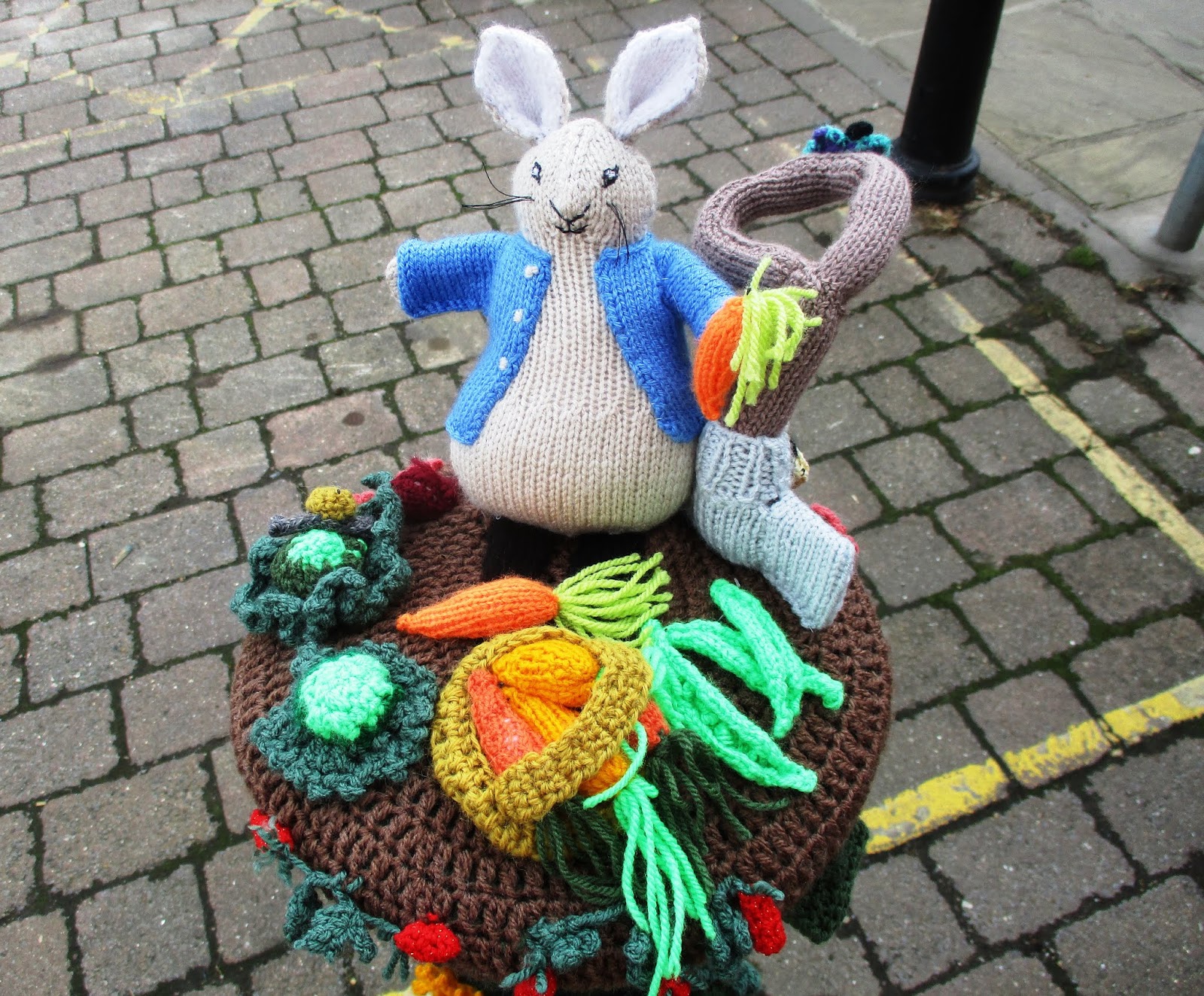 Love my life Yarn bombing in Thirsk.