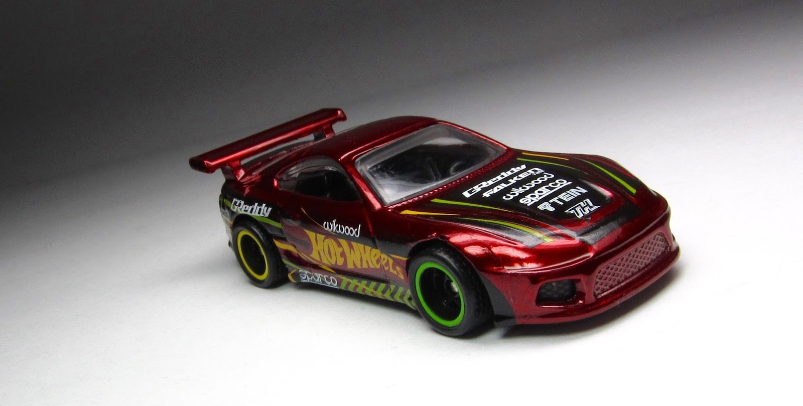 Hot Wheels Toyota Supra (2015 Super TH & Basic) .