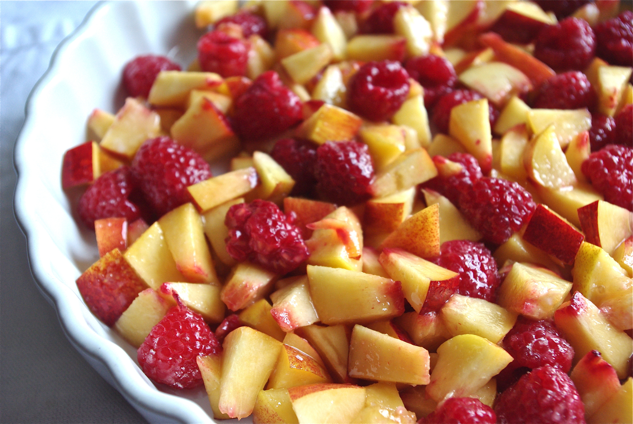 Luv'n Spoonfuls Raspberry Nectarine Crumble