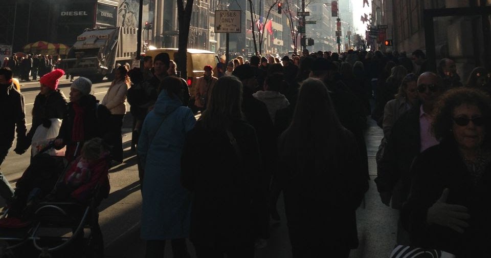 Near Fifth Avenue's Holiday Frenzy, a Repertoire of Worthy Escapes