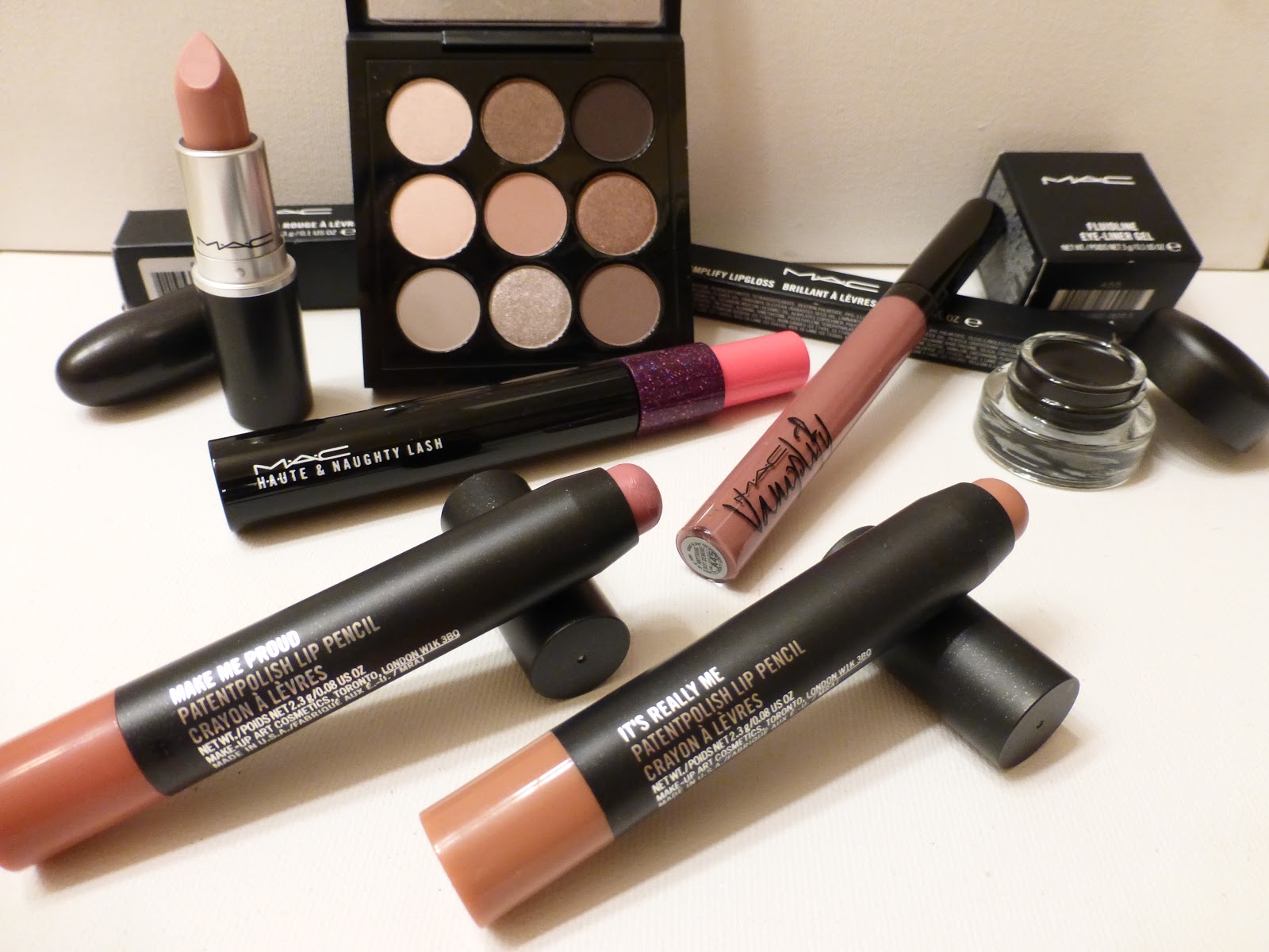 Apple macbook pro 13 m2. Mac as if i care свотч. Mac care. помада mac 407 as if i care. Mac care.