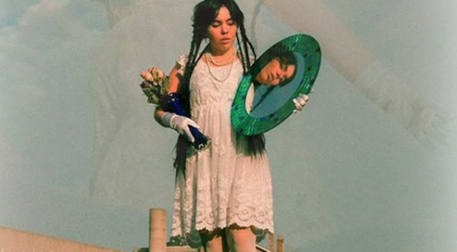 Photo de LL pour son single Délicatesse Photo de LL pour son single Délicatesse