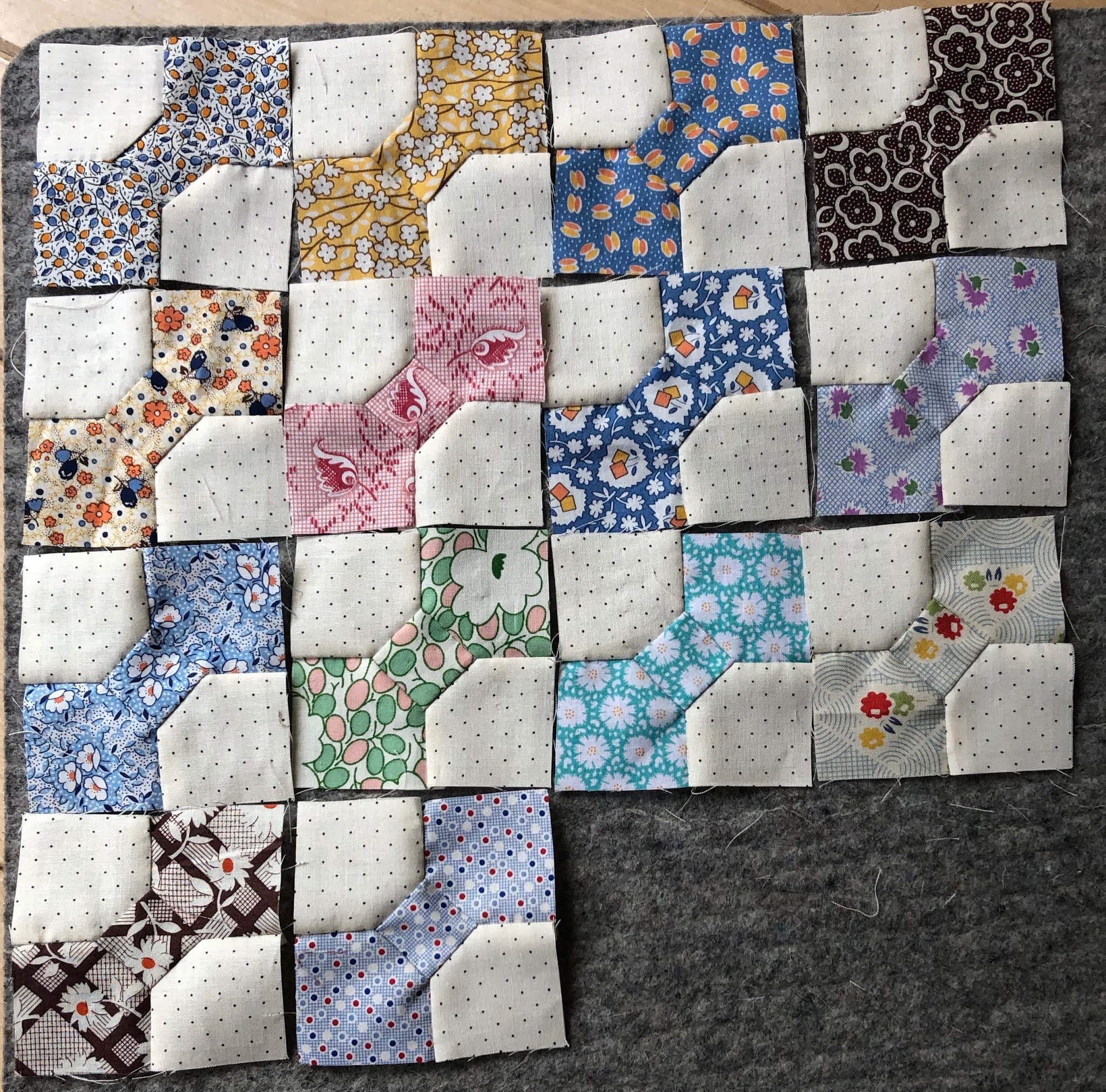 Juud's Quilts Vermont Summer Medallion, Bowties