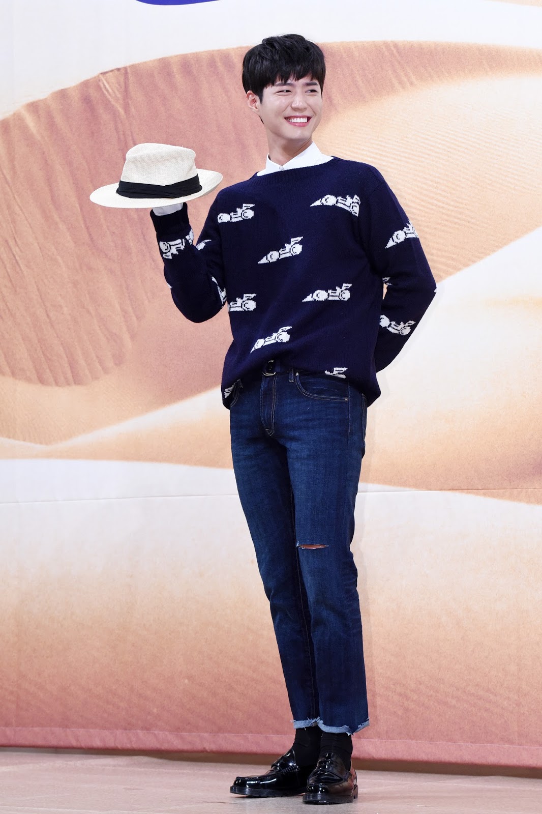 어제 박보검 꽃청춘 기자회견+시사회 | 인스티즈