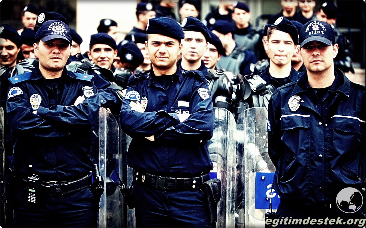 Polis memuru nasıl olunur ? Polis olmak için gereken şartlar nelerdir