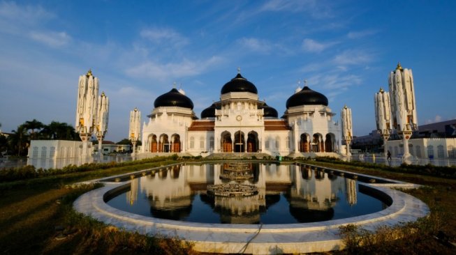 Masjid Raya Baiturrahman Banda Aceh Gelar Sholat Idul Fitri Berjamaah Masjid Raya Baiturrahman Banda Aceh Gelar Sholat Idul Fitri Berjamaah