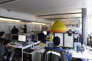 Lugar de trabajo con diseño original y comodo Lugar de trabajo con diseño original y comodo