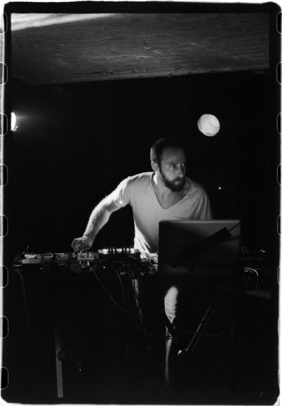 simon henocq (helved rüm)