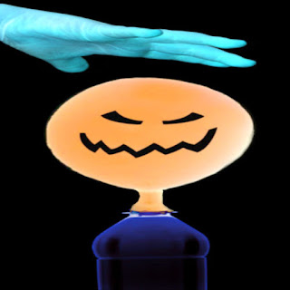 Wow the kids and make a magic jack-o-lantern! This expanding Halloween experiment using balloons, baking soda, and vinegar. #expandingballoonexperiment #balloonexperimentsforkids #balloonexperiments #balloonexperimentbakingsoda #magicballoonexperiment #magicjackolantern #jackolanternballoon #halloweenexperimentsforkids #halloweenactivities #growingajeweledrose #scienceexperimentskids #activitiesforkids Wow the kids and make a magic jack-o-lantern! This expanding Halloween experiment using balloons, baking soda, and vinegar. #expandingballoonexperiment #balloonexperimentsforkids #balloonexperiments #balloonexperimentbakingsoda #magicballoonexperiment #magicjackolantern #jackolanternballoon #halloweenexperimentsforkids #halloweenactivities #growingajeweledrose #scienceexperimentskids #activitiesforkids