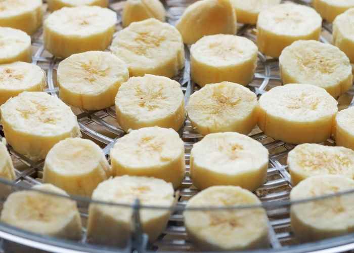 How to Dehydrate Bananas (Oven, Air Fryer, Dehydrator Recipe