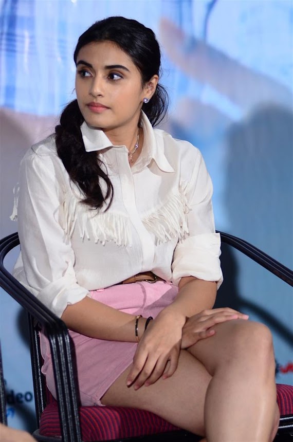 Divyansha Kaushik at Majili Success Meet