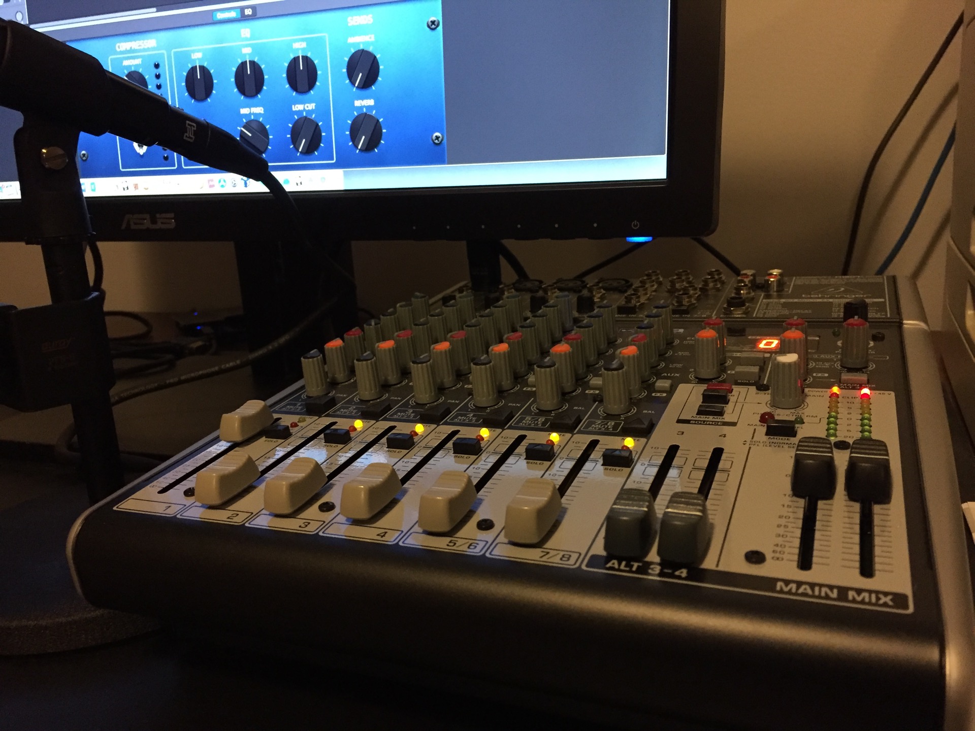 SETI® Systems blog How to Set Up a Mixer for Podcasting