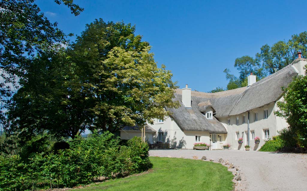 The Holiday Cottages Amberley, Chudleigh, Newton Abbot, Devon (Sleeps 16)