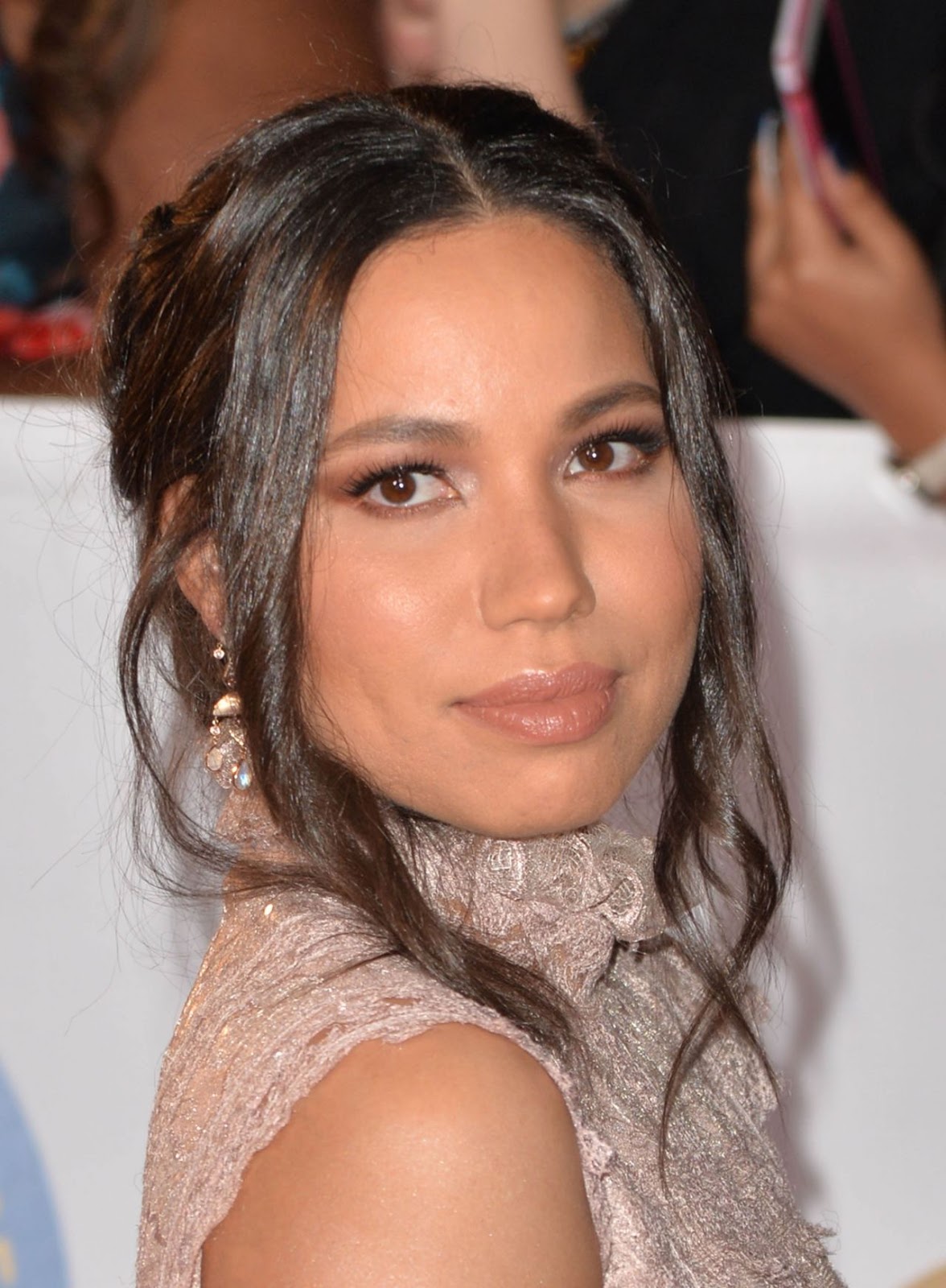 DC COMICS AND ARROWVERSE : Birds of Prey Star Jurnee Smollett-Bell