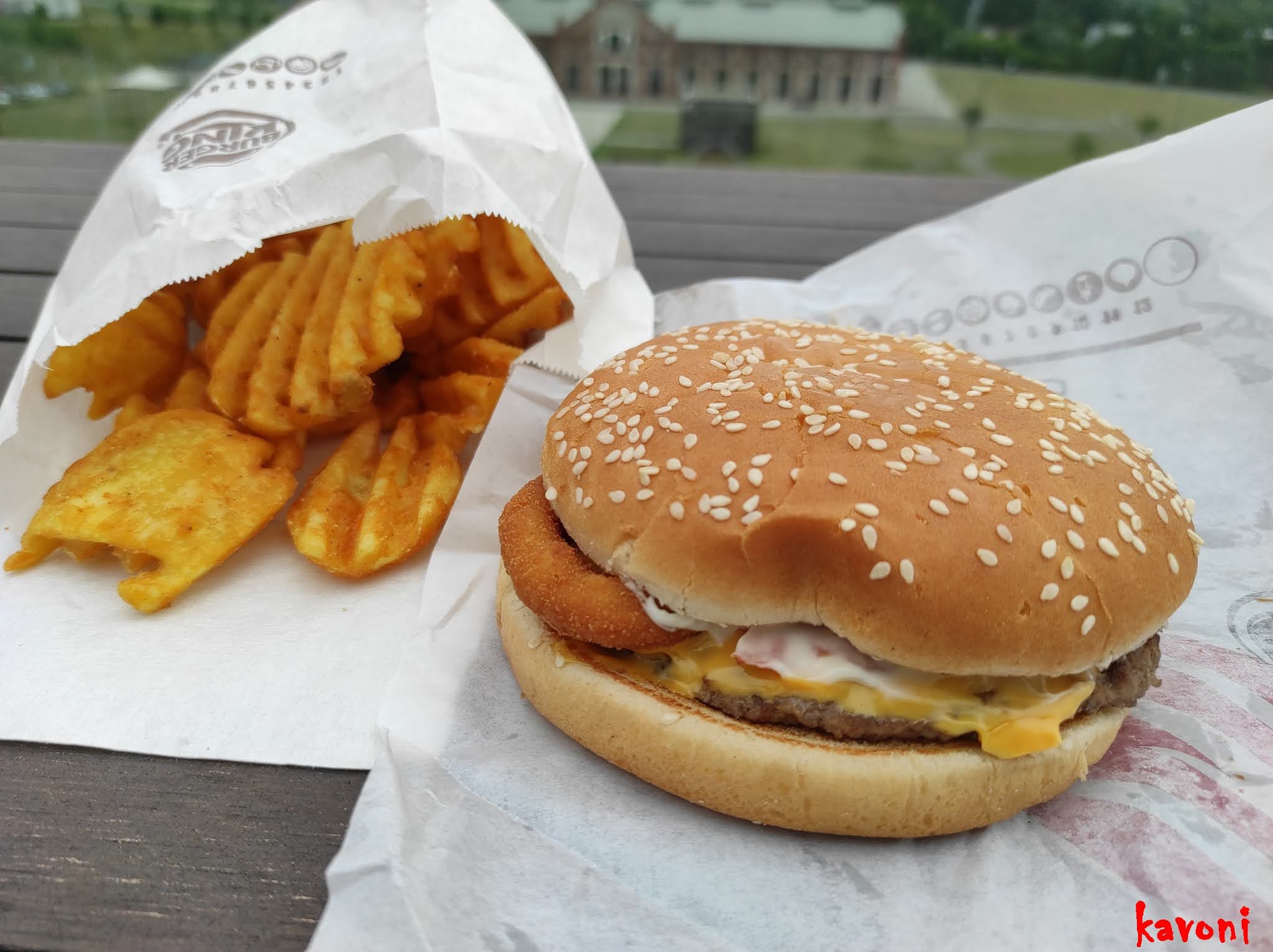 kavoniho žrádlo Rodeo Bacon King, Burger King