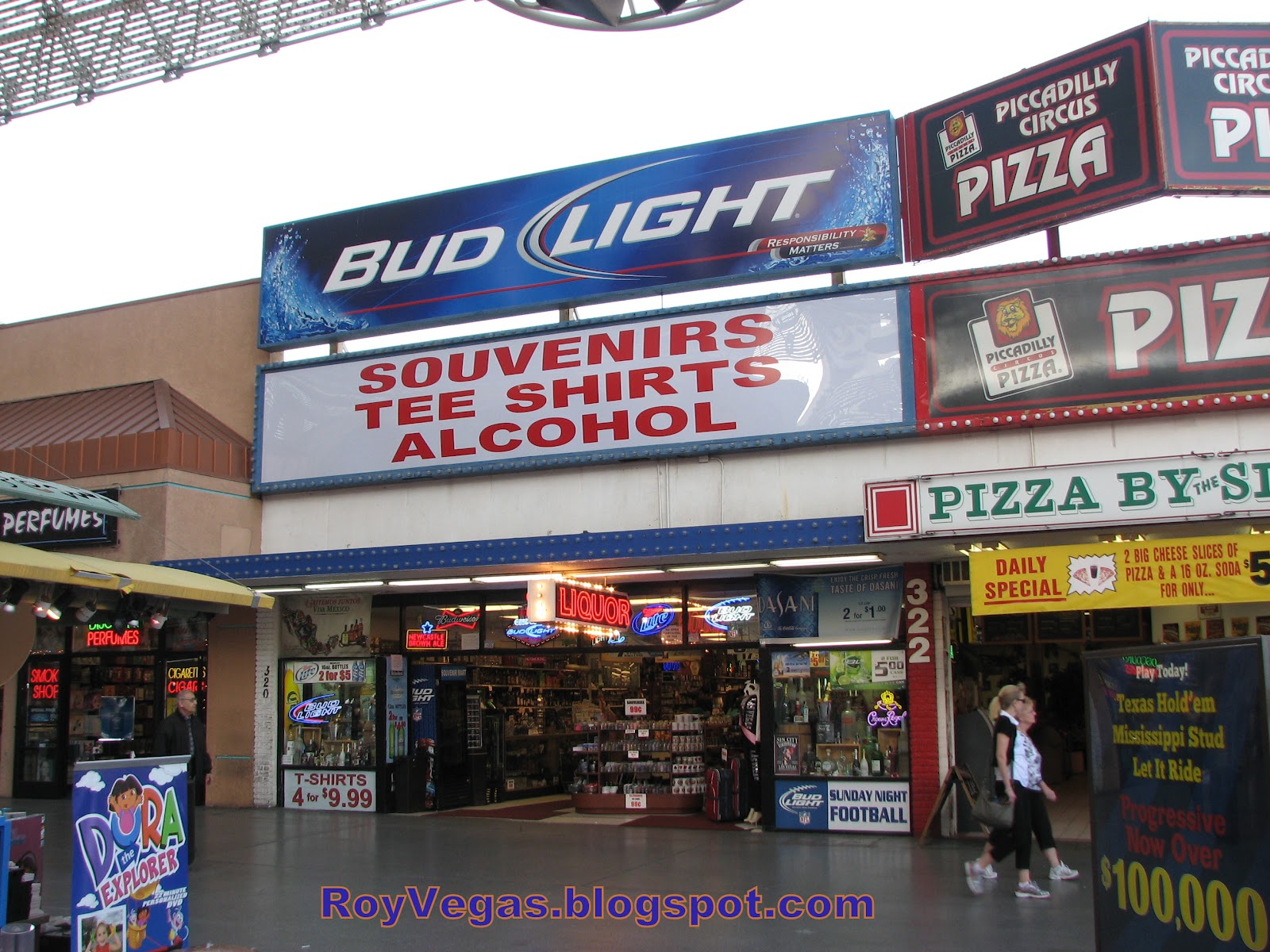 Roy Vegas: Las Vegas Souvenirs, Tee Shirts, Alcohol, Pizza