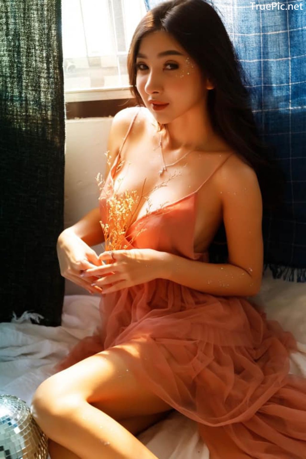 Image-Thailand-Sexy-Model-Pattamaporn-Keawkum-Morning-Sunlight-TruePic.net- Picture-18