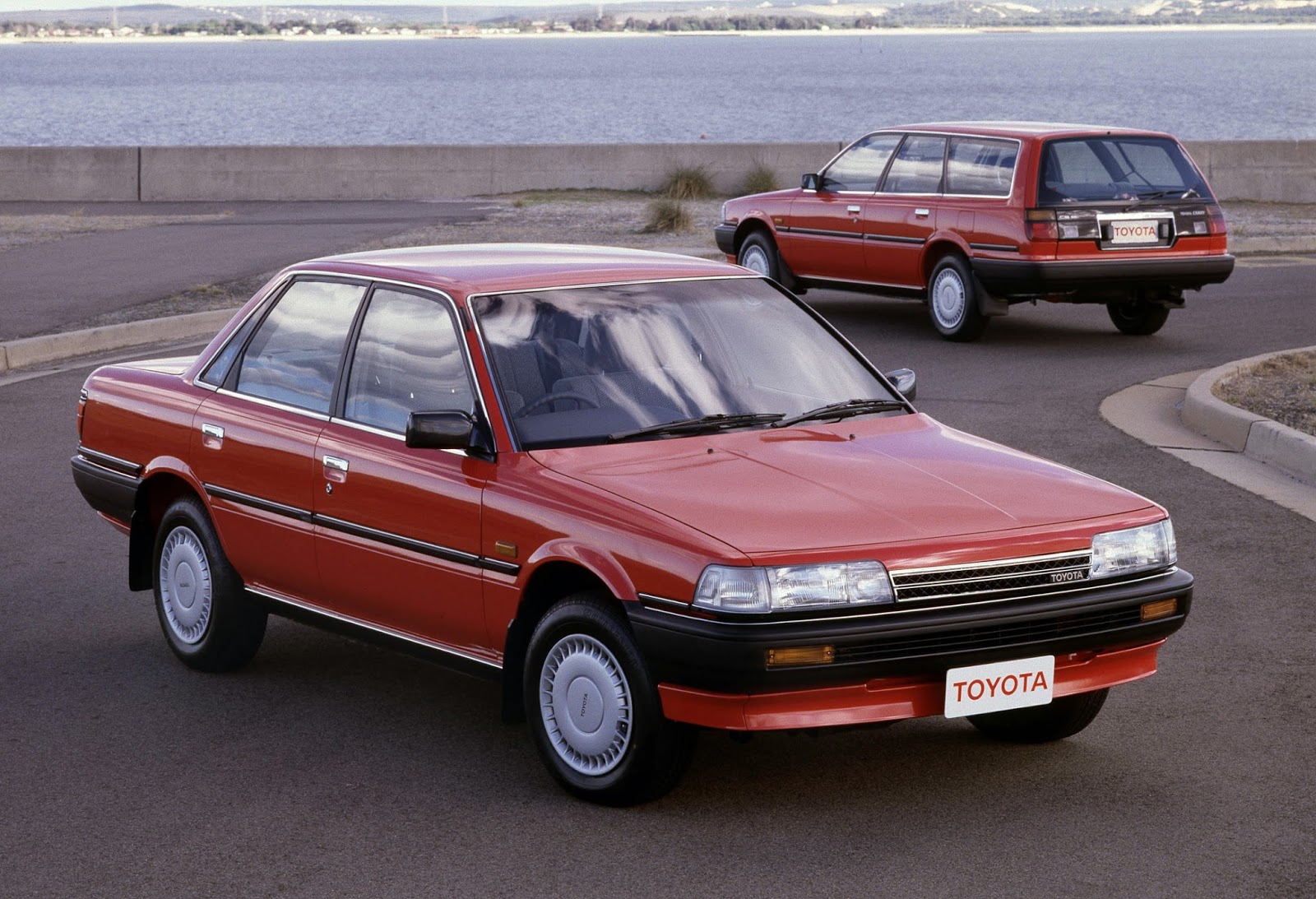 Тойота Камри 2 0 1990