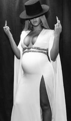 ll Beyonce and her mother throw up the middle finger in new photos