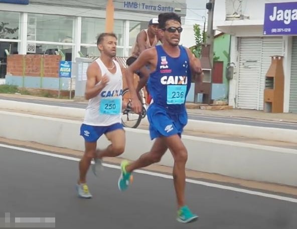 Marcos Antônio vence meia maratona no Ceará