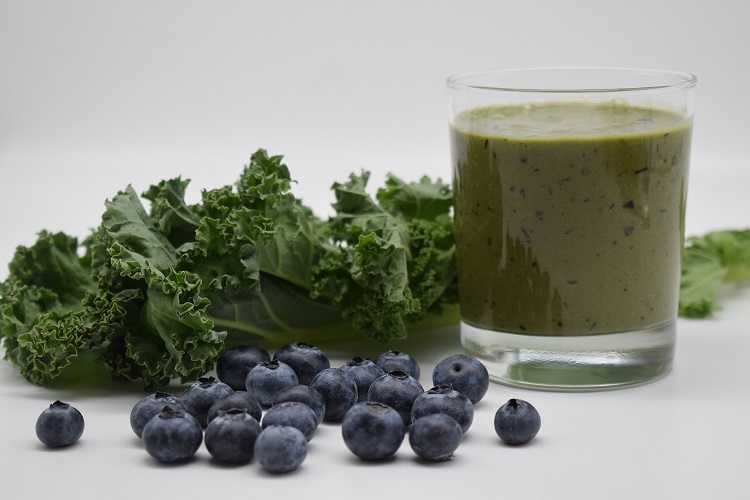 Blueberry Kale Smoothie for vision and eye health